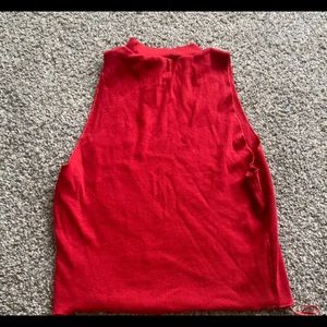 Red tank❤️